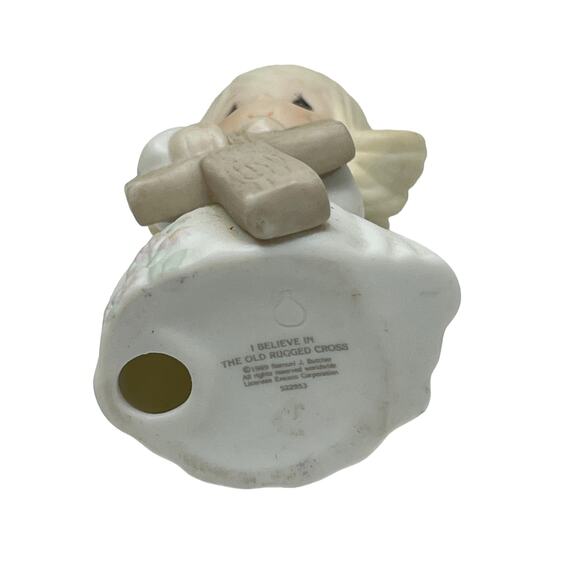 Enesco Figurine #522953 "I Believe in the Old Rugged Cross" 1989 - Picture 6 of 9